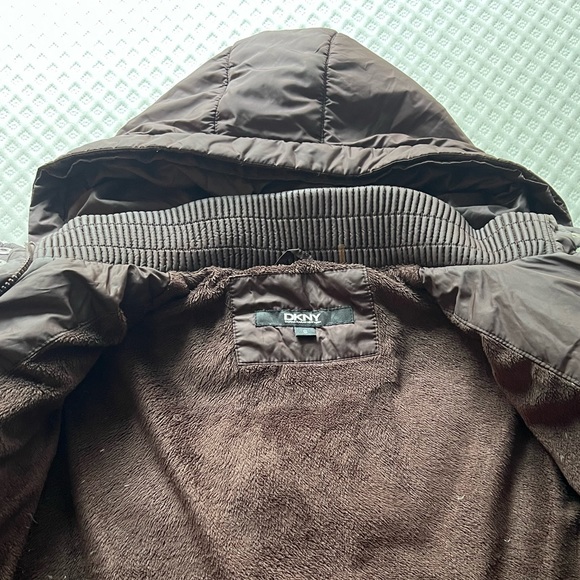 Vintage DKNY Middie Puffer - Picture 16 of 17